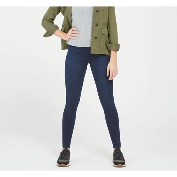 SPANX Pants - Spanx Dark Blue Jean-ish Ankle Leggings in Twilight Rinse Size M 20018R